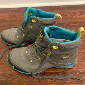 Ahnu Sugarpine Hiking boots